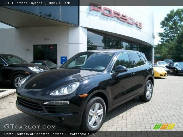 2011 Porsche Cayenne S in Black