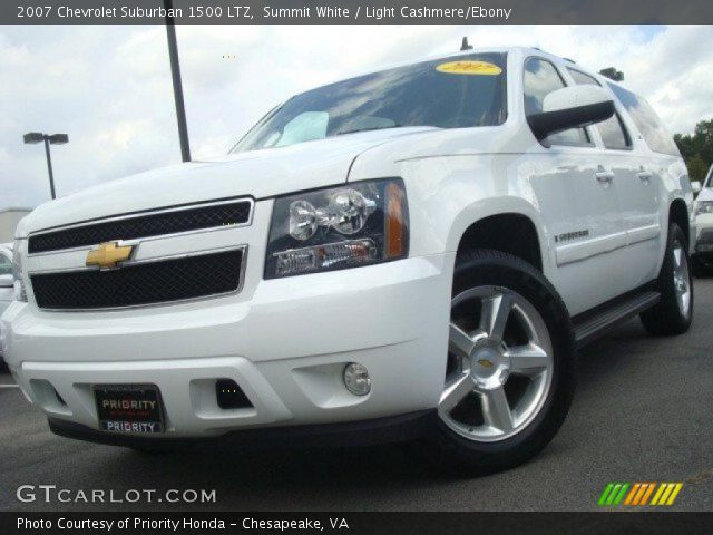 2007 Chevrolet Suburban 1500 LTZ in Summit White