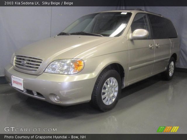 2003 Kia Sedona LX in Silky Beige