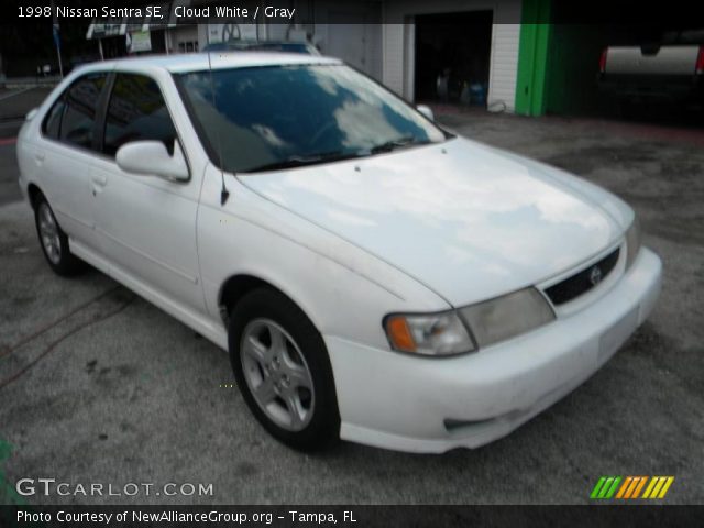 1998 Nissan Sentra SE in Cloud White