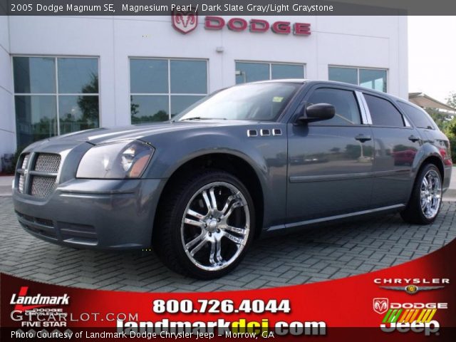 2005 Dodge Magnum SE in Magnesium Pearl