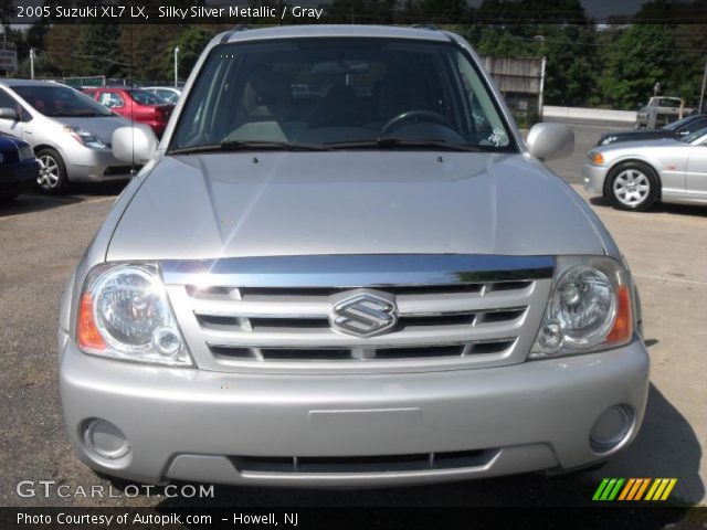2005 Suzuki XL7 LX in Silky Silver Metallic