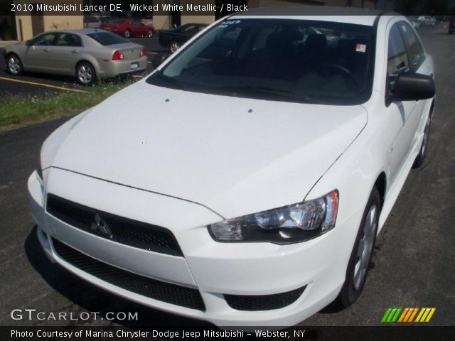 2010 Mitsubishi Lancer DE in Wicked White Metallic