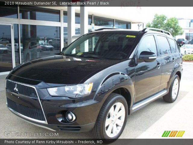 2010 Mitsubishi Outlander SE in Labrador Black Pearl
