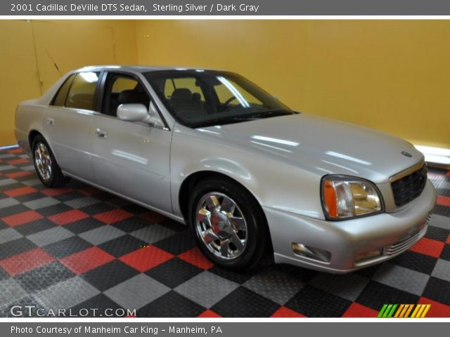 2001 Cadillac DeVille DTS Sedan in Sterling Silver