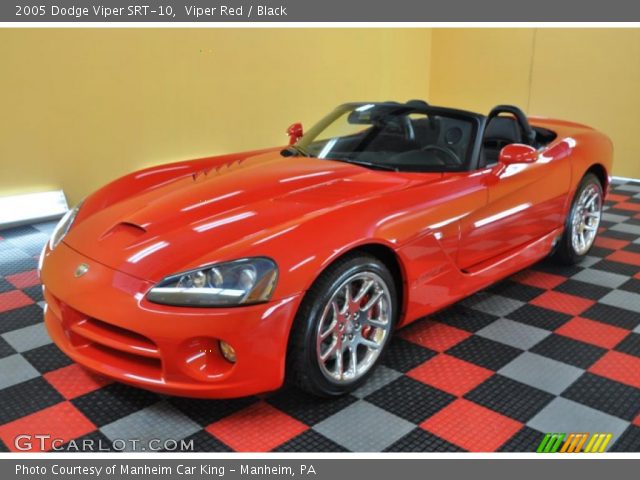 2005 Dodge Viper SRT-10 in Viper Red