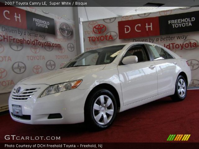 2007 Toyota Camry LE in Super White