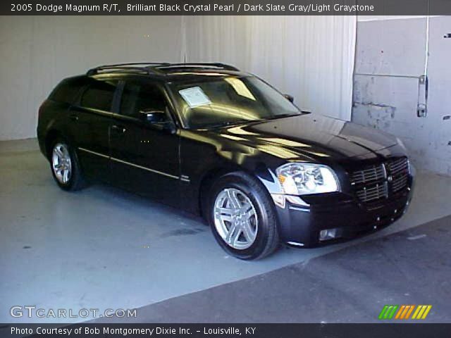 2005 Dodge Magnum R/T in Brilliant Black Crystal Pearl