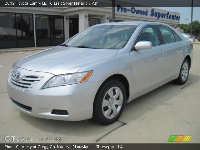 2009 Toyota Camry LE in Classic Silver Metallic