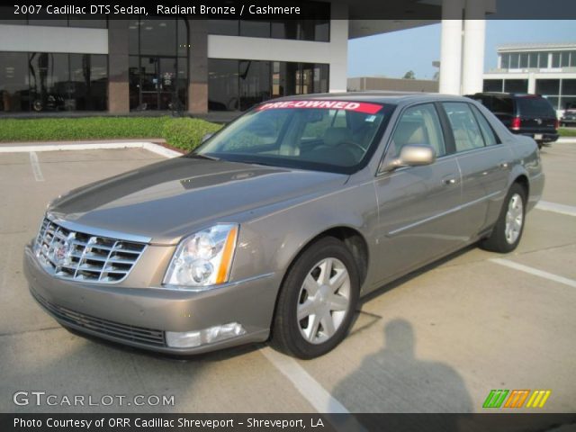 2007 Cadillac DTS Sedan in Radiant Bronze