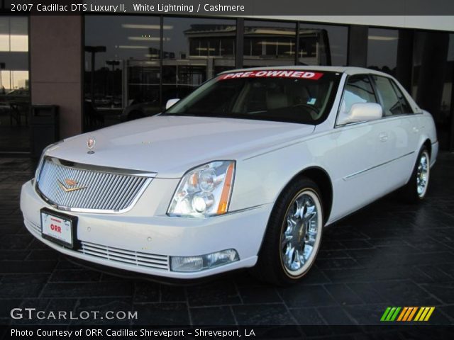 2007 Cadillac DTS Luxury II in White Lightning