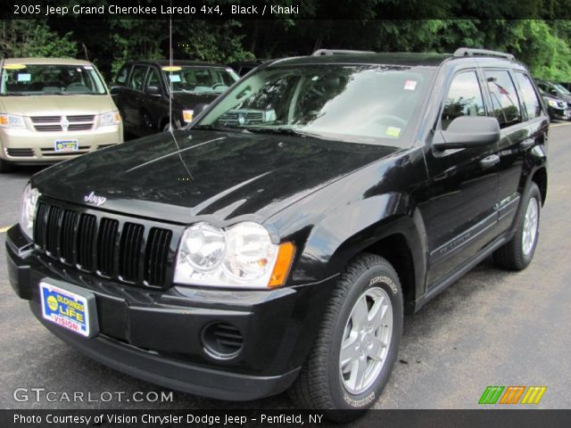 2005 Jeep Grand Cherokee Laredo 4x4 in Black