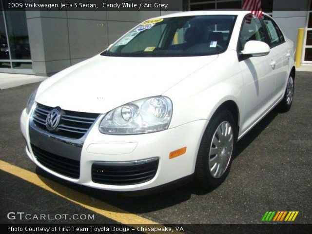 2009 Volkswagen Jetta S Sedan in Candy White