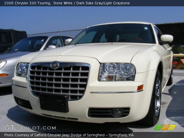 2006 Chrysler 300 Touring in Stone White