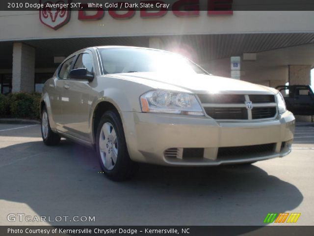 2010 Dodge Avenger SXT in White Gold