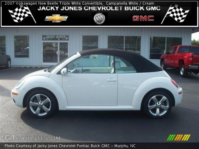 2007 Volkswagen New Beetle Triple White Convertible in Campanella White
