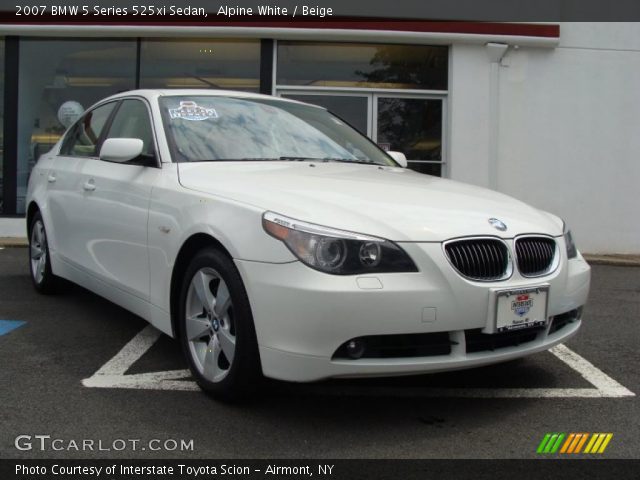 2007 BMW 5 Series 525xi Sedan in Alpine White