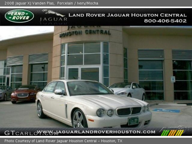 2008 Jaguar XJ Vanden Plas in Porcelain