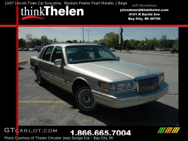 1997 Lincoln Town Car Executive in Medium Pewter Pearl Metallic