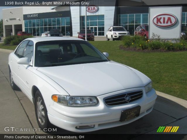 1998 Buick Regal LS in Bright White