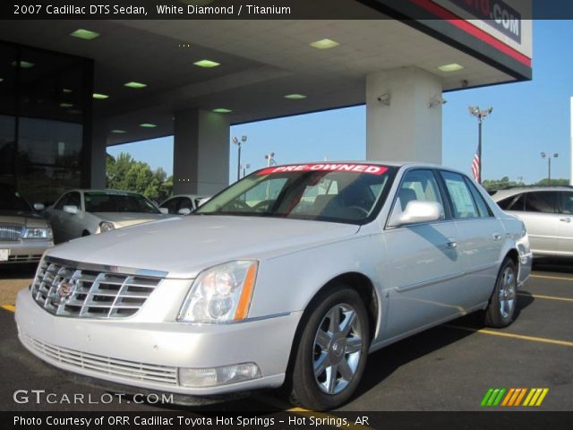 2007 Cadillac DTS Sedan in White Diamond
