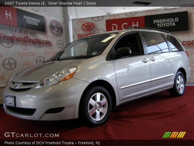 2007 Toyota Sienna LE in Silver Shadow Pearl