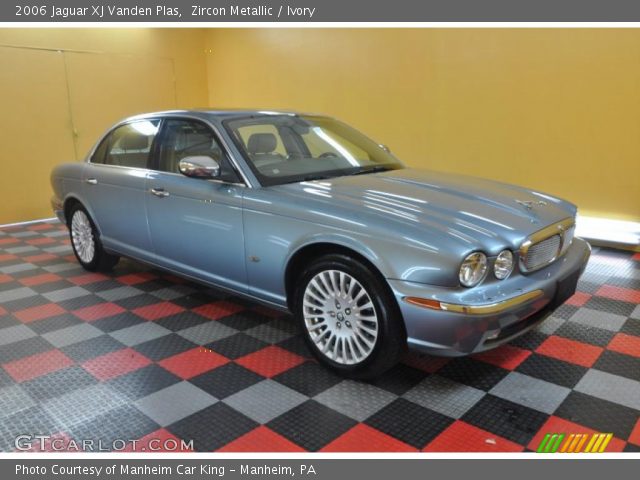 2006 Jaguar XJ Vanden Plas in Zircon Metallic