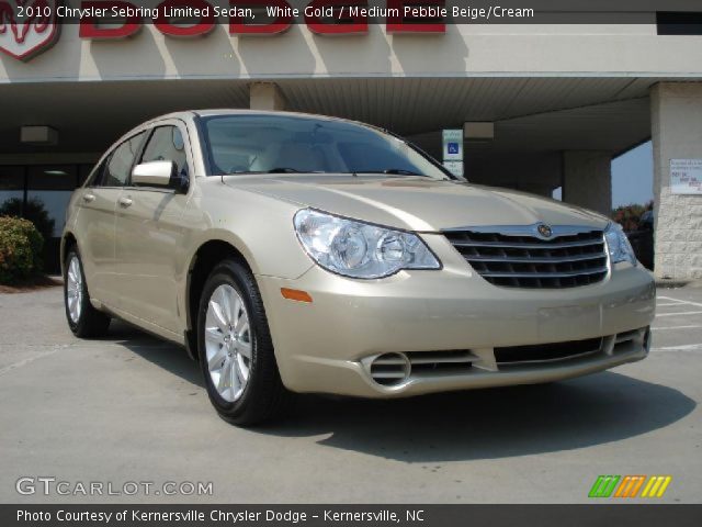 2010 Chrysler Sebring Limited Sedan in White Gold