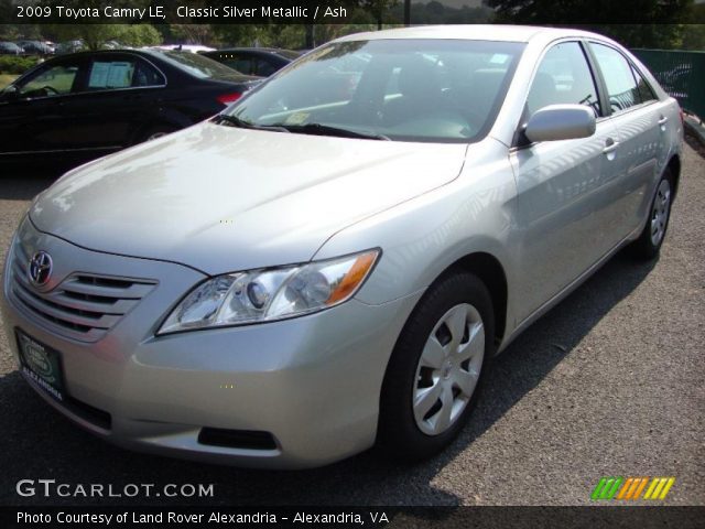 2009 Toyota Camry LE in Classic Silver Metallic