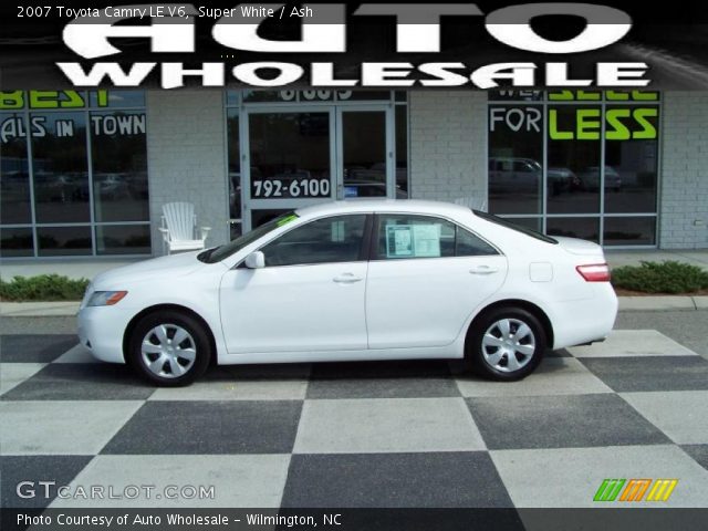 2007 Toyota Camry LE V6 in Super White