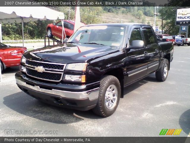 2007 Chevrolet Silverado 1500 Classic LS Crew Cab 4x4 in Black