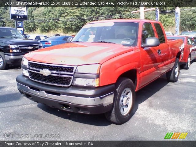 2007 Chevrolet Silverado 1500 Classic LS Extended Cab 4x4 in Victory Red