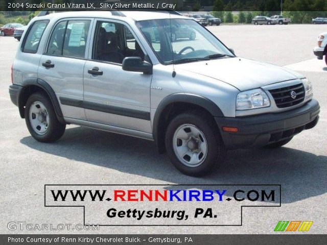2004 Suzuki Grand Vitara LX in Silky Silver Metallic