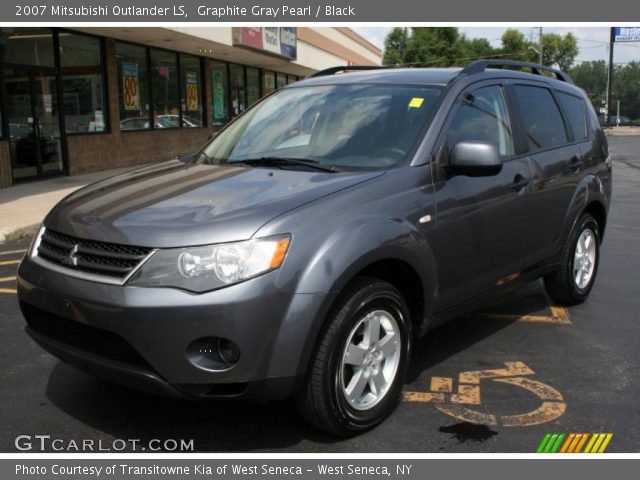 2007 Mitsubishi Outlander LS in Graphite Gray Pearl