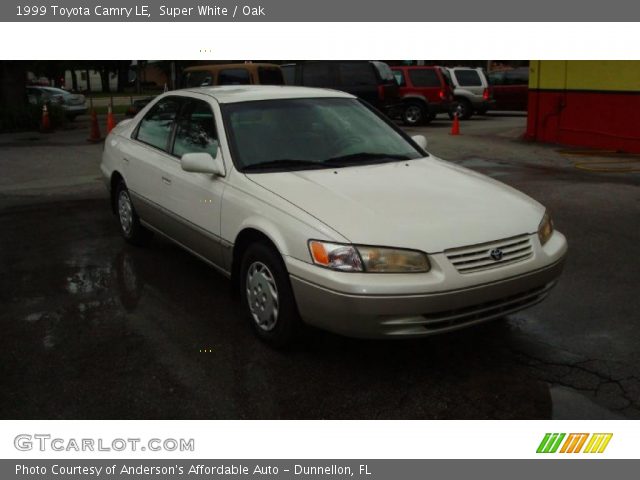 1999 Toyota Camry LE in Super White