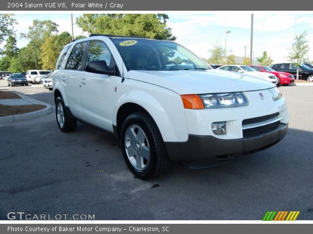 2004 Saturn VUE V6 in Polar White