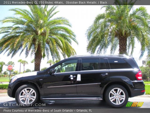 2011 Mercedes-Benz GL 350 Blutec 4Matic in Obsidian Black Metallic