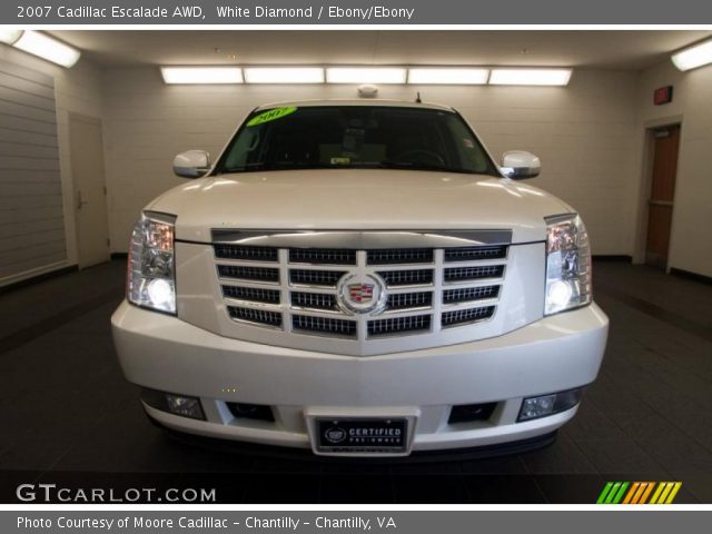 2007 Cadillac Escalade AWD in White Diamond