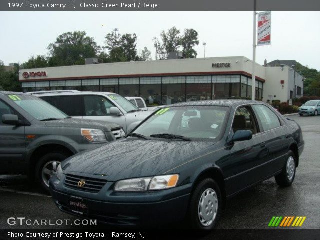 1997 Toyota Camry LE in Classic Green Pearl