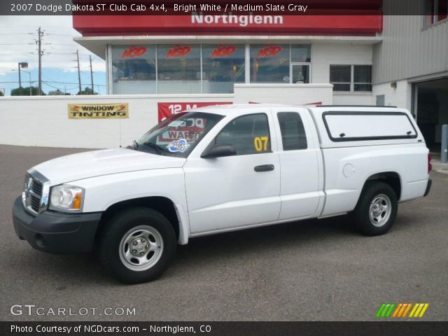 2007 Dodge Dakota ST Club Cab 4x4 in Bright White