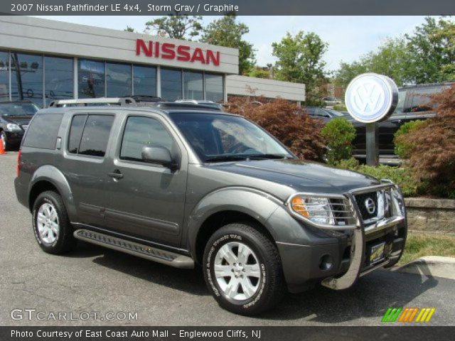2007 Nissan Pathfinder LE 4x4 in Storm Gray