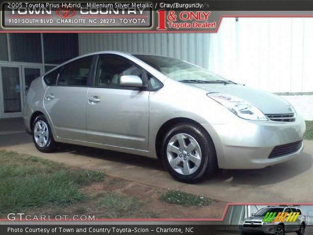2005 Toyota Prius Hybrid in Millenium Silver Metallic