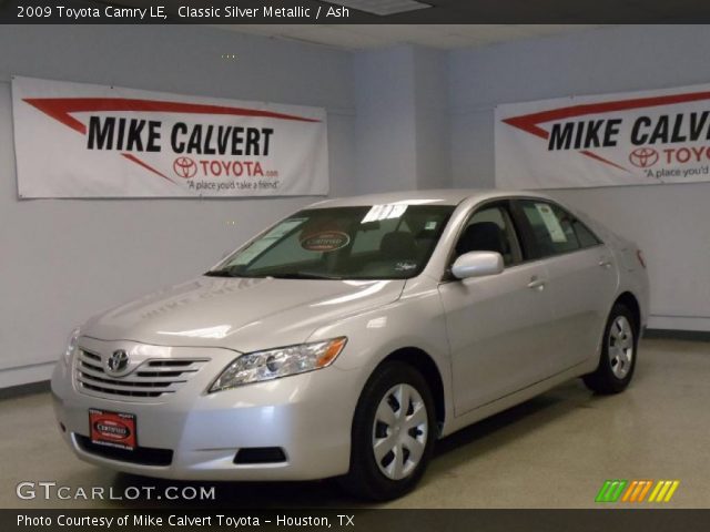 2009 Toyota Camry LE in Classic Silver Metallic