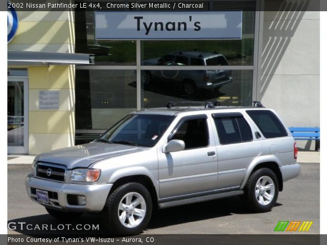 2002 Nissan Pathfinder LE 4x4 in Chrome Silver Metallic