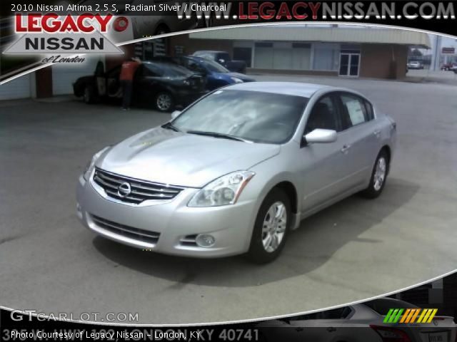 2010 Nissan Altima 2.5 S in Radiant Silver