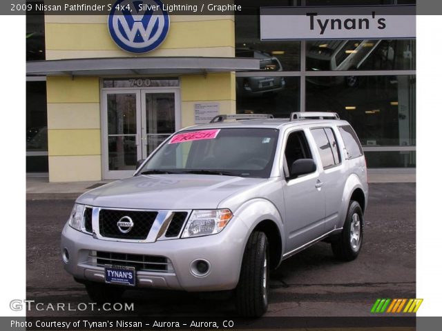 2009 Nissan Pathfinder S 4x4 in Silver Lightning