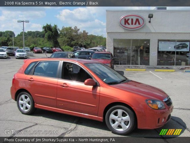 2008 Kia Spectra 5 SX Wagon in Electric Orange