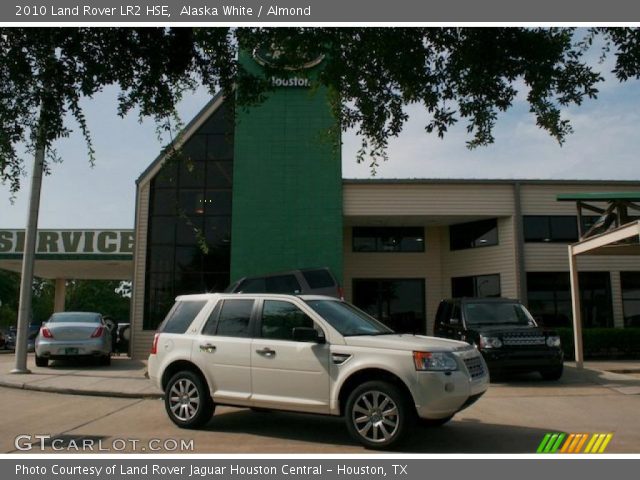 2010 Land Rover LR2 HSE in Alaska White