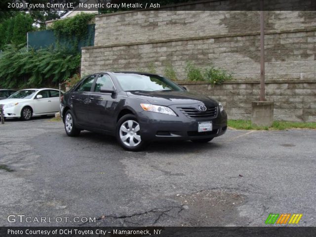 2009 Toyota Camry LE in Magnetic Gray Metallic