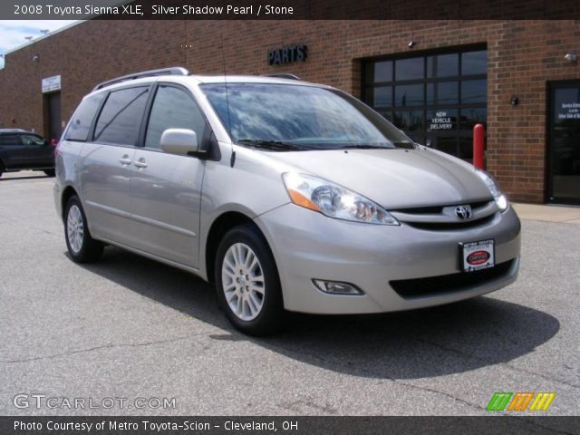 2008 Toyota Sienna XLE in Silver Shadow Pearl